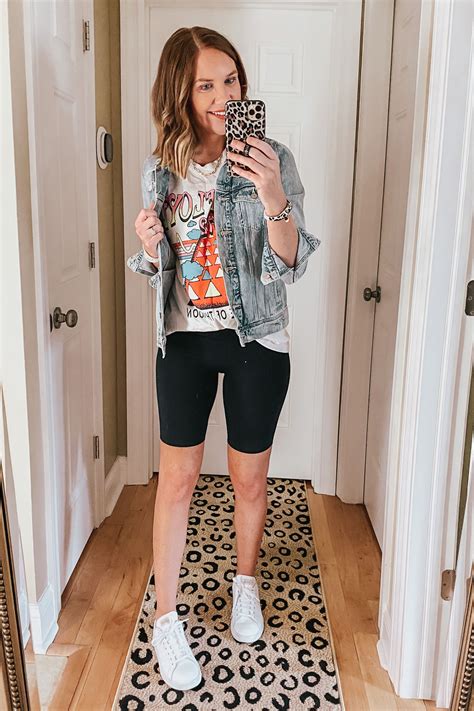 aesthetic outfits with biker shorts.